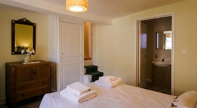 La Ruche Chambres d'hôtes, Prenota Hotel Ségur-le-Château 