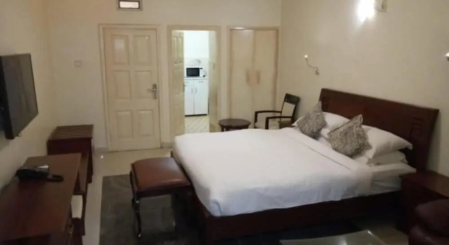 Shangri-la Hotel Muyenga