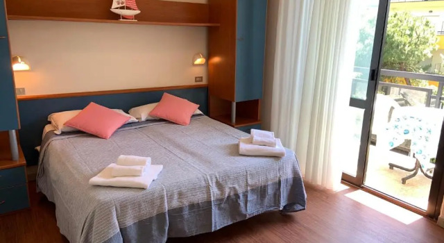 Трёхместный номер Standard с балконом MH Hotel Maracaibo