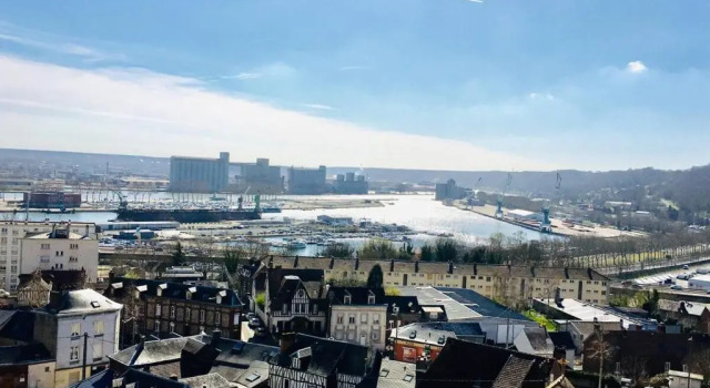 Rouen : Vue Panoramique Sur la Seine Avec Parking, Book Lejlighed Billige hoteller i Upper Normandy