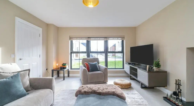 Modern Entire Home Retreat in Newry, Забронировать Гостевой дом Ньюри Графство Даун