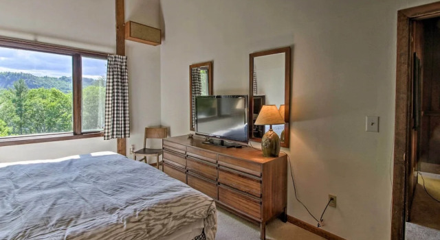 Family-friendly Glen Home w/ White Mountain Views!, Rezervați Hotel Glen Cranmore Mountain Resort