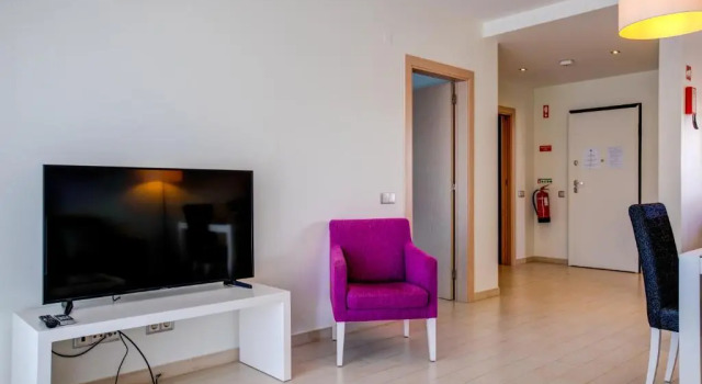 One Bedroom Apartment in Albur Village 1L