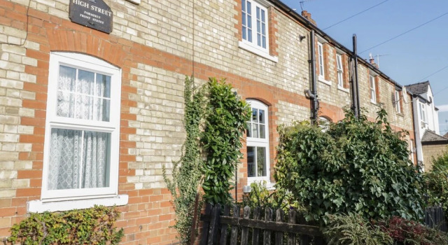 Magnolia Cottage, Evesham, Rezervați Hotel Hoteluri în Gloucestershire cu parcare, Parcare