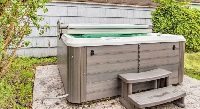 Seaside Cottage With Hot Tub: Walk to the Beaches!, Rezerwuj Dom wakacyjny Seaside North Oregon Coast