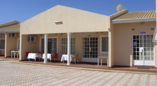 Lusaka Mosi-O-Tunya Executive Lodge, Book Hotel Lusaka Zambia