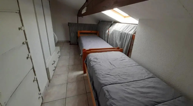 Belle villa climatisée 4 couchages a 100 m de la plage 1 chambre 1 mezzanine terrasse parking dans résidence sécurisée LRVM98
