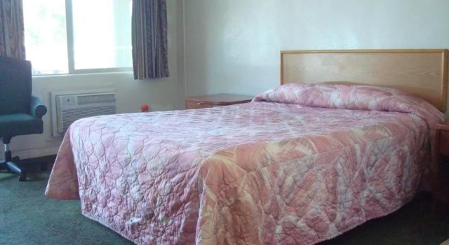 Travelers Rest Motel, Забронировать Мотель Сан-Хосе Silicon Valley, рядом с City Lights Theater Company