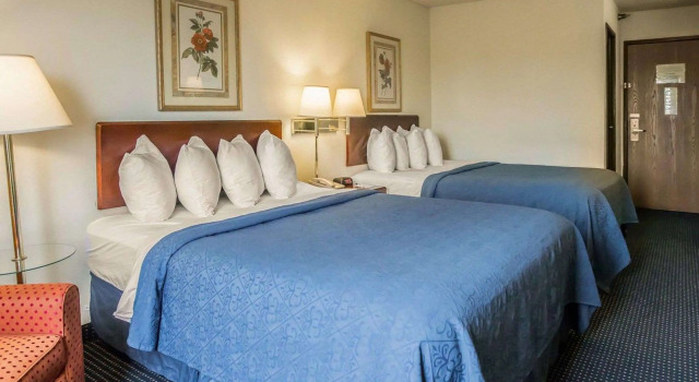 Standard- firedobbelt værelse Quality Inn Dundee