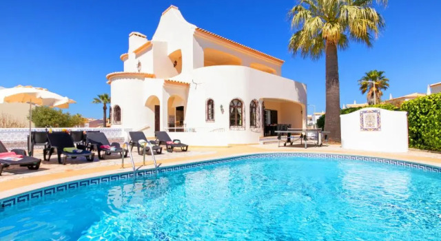 Вилла Villa Morais - Refúgio em família com piscina aquecível e BBQ - Galé, Albufeira
