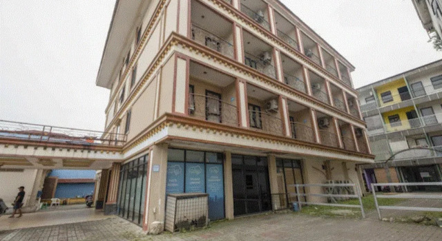 Super OYO 3747 Comfort Residence, Rezerwuj Hotel Hotele w Ciracas z parkingiem, Parking