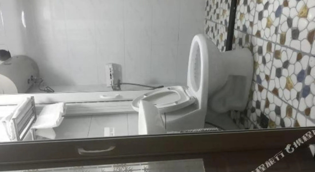 Youping Hotel, Prenota Hotel Hotel a Ningbo con parcheggio, Parcheggio