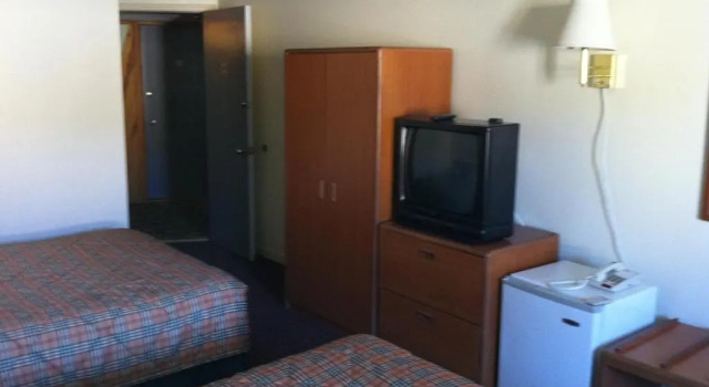 Четырёхместный номер Standard Travelers Inn