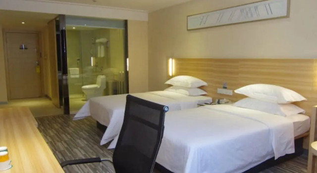 Двухместный номер Superior Poltton International Apartment Luohe
