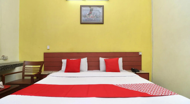 OYO 10605 Hotel Star INN, Book Hotel Jalandhar Punjab