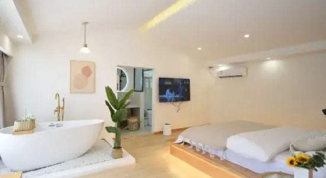 Lijiang Sanxun Homestay (Gushu  Branch), Забронировать Отель Отели Лицзян с бассейном, рядом с Улица Сквер-стрит Древнего города Даянь, Бассейн