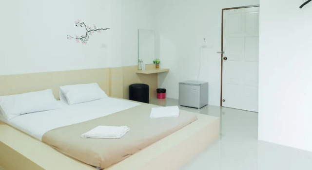 Номер Standard с балконом Cheaper Room