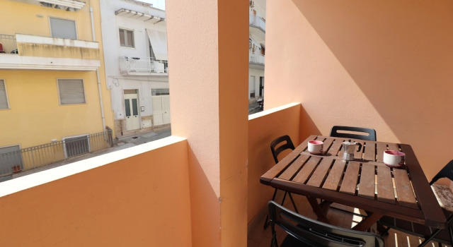 Charming 2 Bedroom Holiday Home in Otranto, Italy, Book Feriehus Sommerhuse i Otranto, Hytte