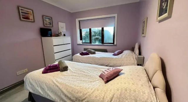 WILLOW RIDGE - a large country house with 3 rental rooms, Buchen Sie Pension Clutton Somerset