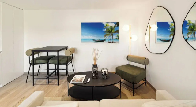 Modern Flat -1bdr/4p- Saint-tropez, Забронировать Отель Отели Сен-Тропе с парковкой, рядом с Cimitière Marin, Парковка