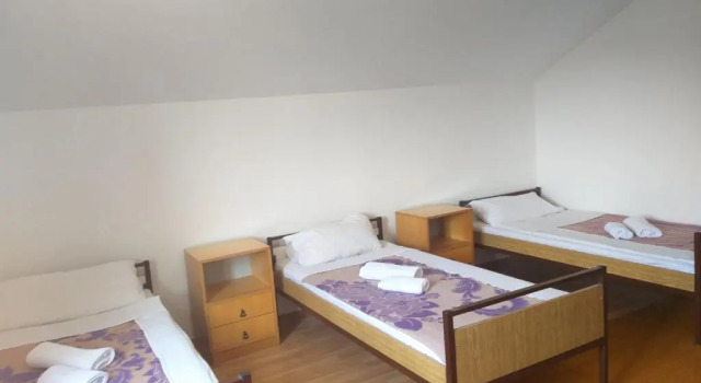 Трёхместный номер Classic Hostel Vera - Airport Podgorica
