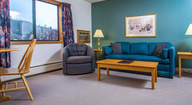 Cedarbrook, Varaa Hotelli Hotellit New England uima-altaalla, Uima-allas
