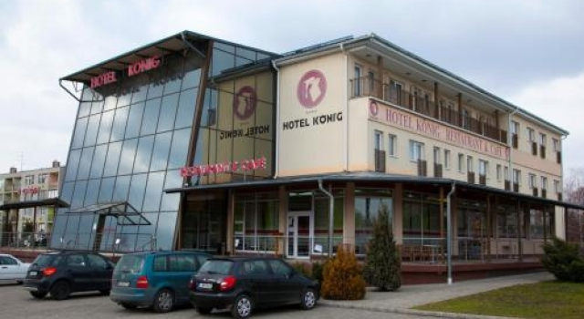 König Hotel, Book Hotel Hoteller i Western Transdanubia med parkering, Parkering