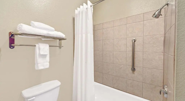 Номер Standard Best Western Decatur Inn
