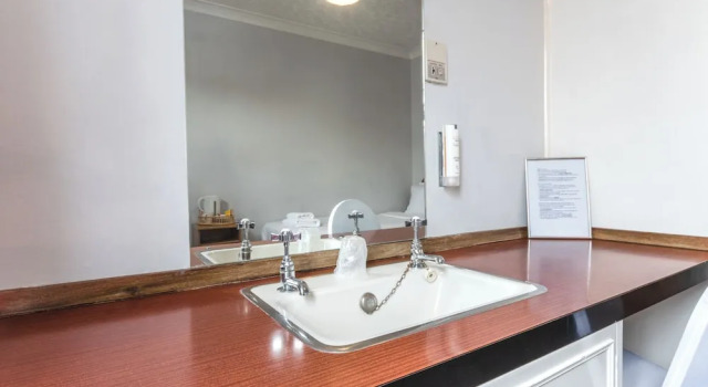 Одноместный номер Economy Best Western The Plough Hotel
