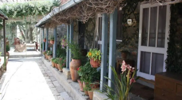Silent Trail - Jilling Estate, Boek Hotel Pangot Uttarakhand