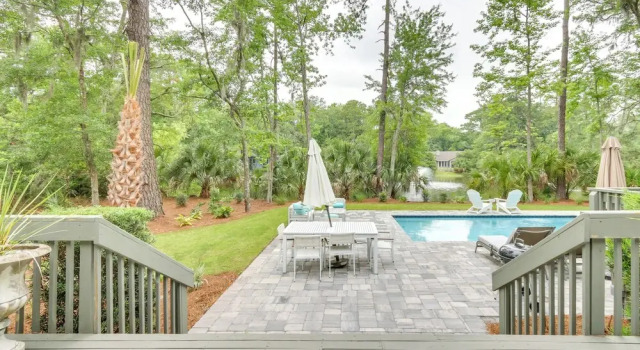Golf, Dine & Swim: Sleek Palmetto Dunes Home!, Забронировать Дом для отпуска Коттеджи Южной Каролины, Коттедж