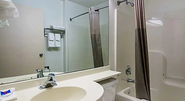 Номер Standard Motel 6-Sycamore, IL