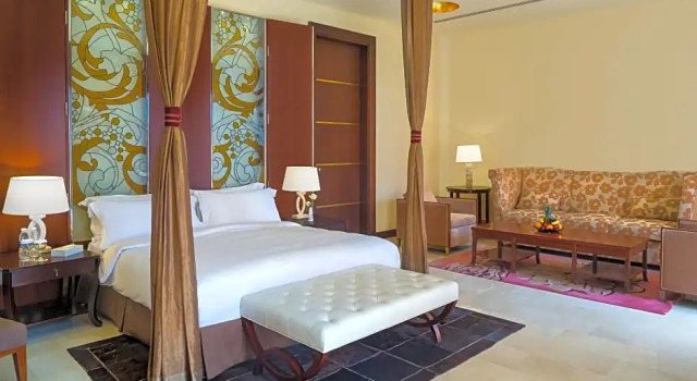 Люкс Royal Crowne Plaza Al Khobar by IHG