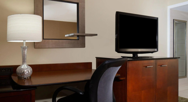 Четырёхместный номер Standard Marriott Memphis East