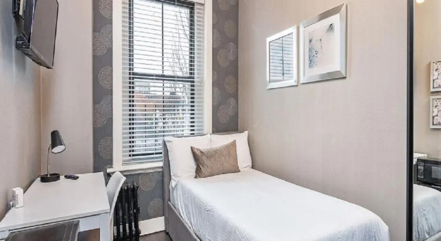 Suites At 143 Arlington Street