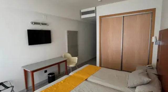 Трёхместный номер Superior Hotel Oasis Plaza