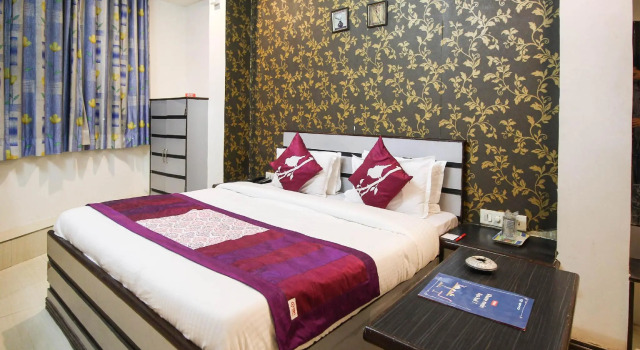 OYO Rooms 32149 Hotel Liberty, Rezervovat Hotel Hotely v Gujarat s parkováním, Parkování