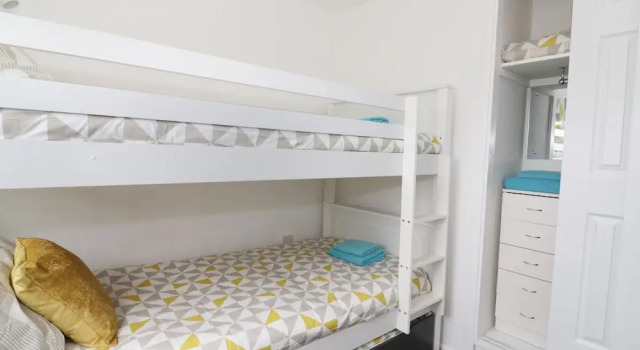 145 Sunbeach Chalet