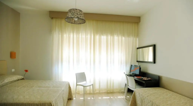Номер Comfort Honey Rooms
