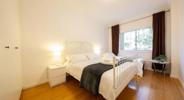 Коттедж Spacious 5BR House Fireplace Garden Retreat