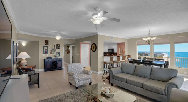 Treasure Island 1601, Book Hotel Hoteller i Lower Grand Lagoon med parkering, Parkering