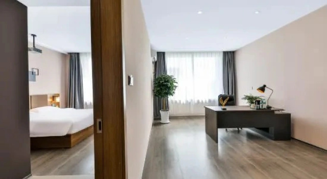 Люкс Business Homeinn Pebble Hotel