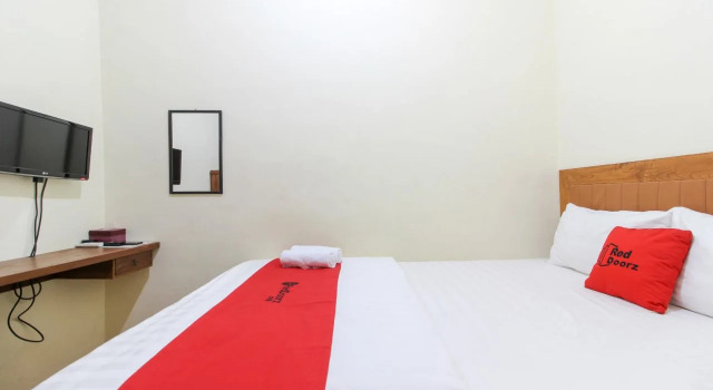 Roemah Balewaringin, Book Guesthouse Depok 