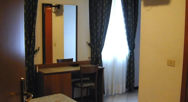 Номер Standard Hotel Astoria