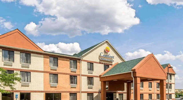 Номер Standard Comfort Inn & Suites near Tinley Park Amphitheater