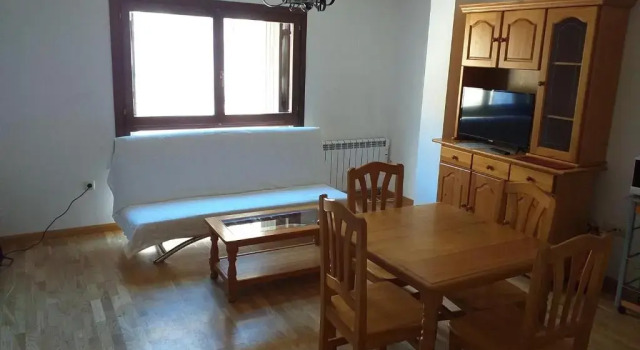 APARTAMENTOS LÁZARO-Calle Iglesia 8 - 1º C, Book Apartment Sallent de Gállego Formigal