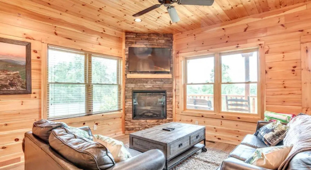 4 Bedroom Cabin for 14