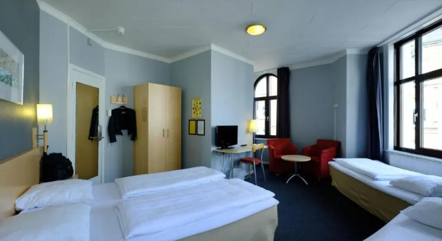 Четырёхместный номер Economy Four Points Flex by Sheraton Copenhagen City