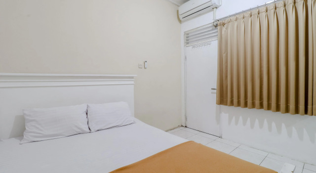 Ratu Guesthouse, Book Hostel Hostels in Yogyakarta Province, Hostel