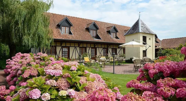 Hôtel Restaurant Le Fiacre à Quend plage, Забронировать Отель Кен Somme Bay